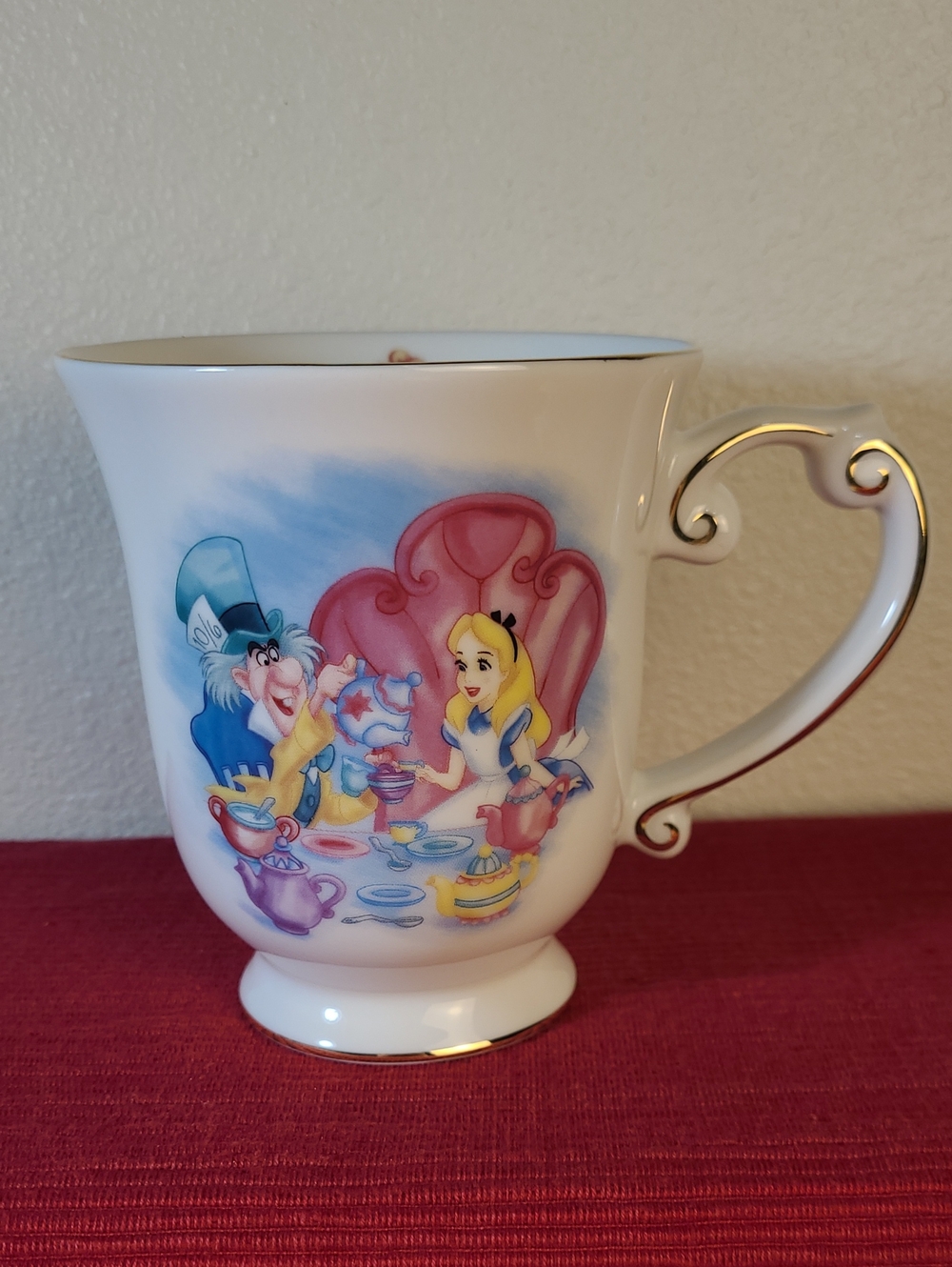 Disney Parks Alice In Wonderland Tea Party Pedestal Mug Mad Hatter Gold Trim Cup
